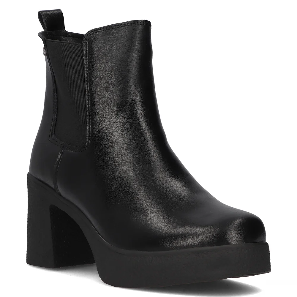 Leather ankle boots Filippo DBT6469/24 BK black