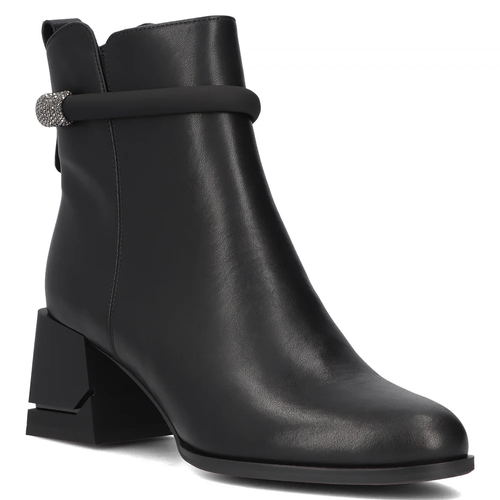 Leather ankle boots Filippo DBT6575/24 BK black