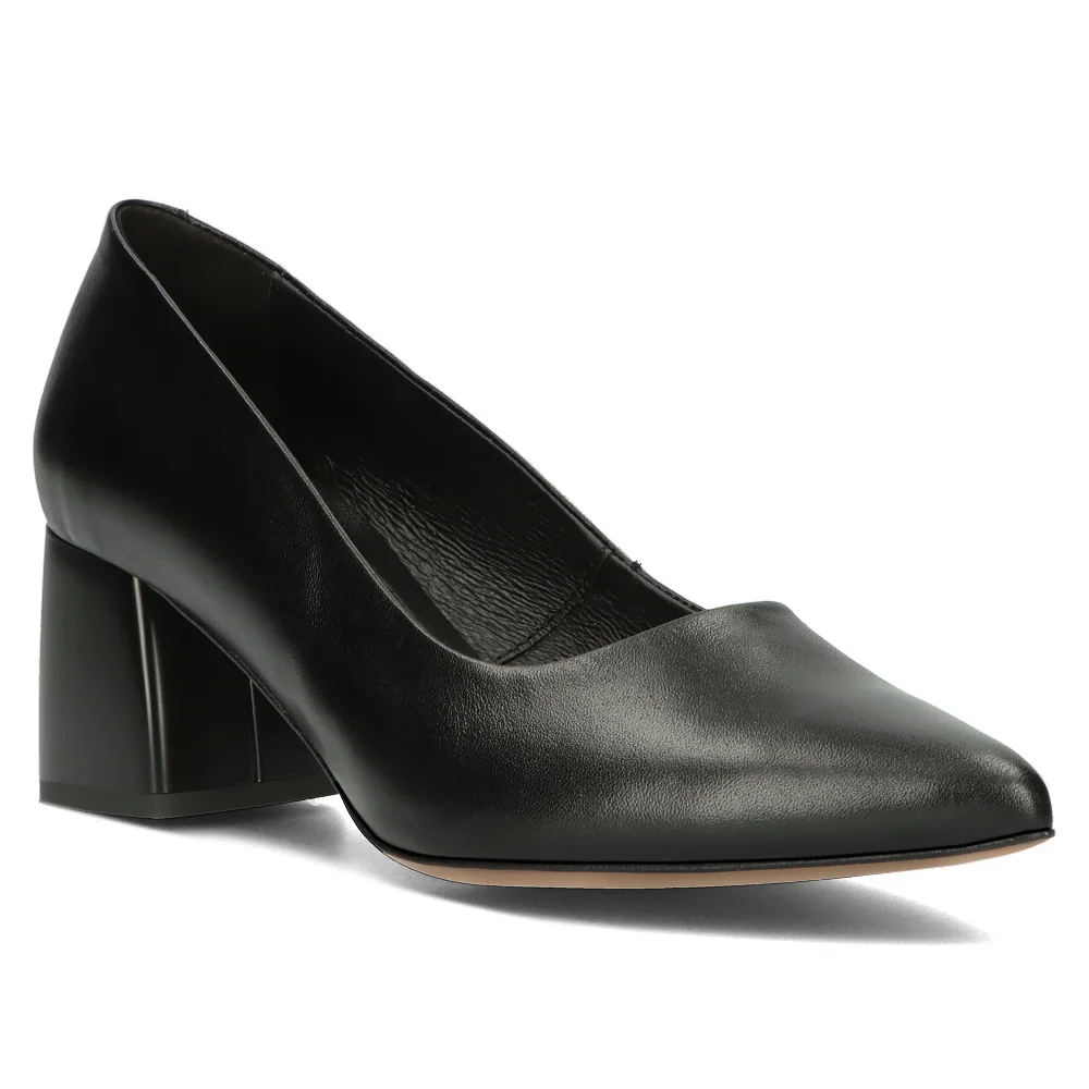 Leather pumps Filippo 1105 black