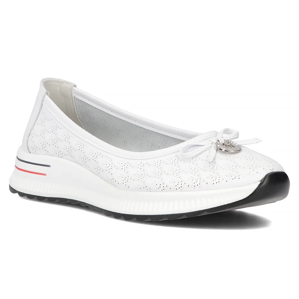 Leather shoes Filippo DP6718/25 WH white 