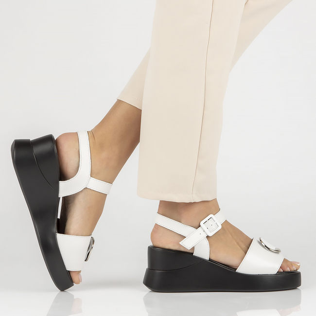 Leather sandals Filippo DS4411/23 WH white