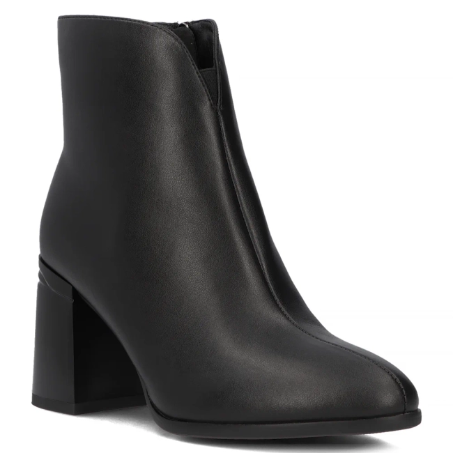 Leather ankle boots Filippo DBT6548/24 BK black